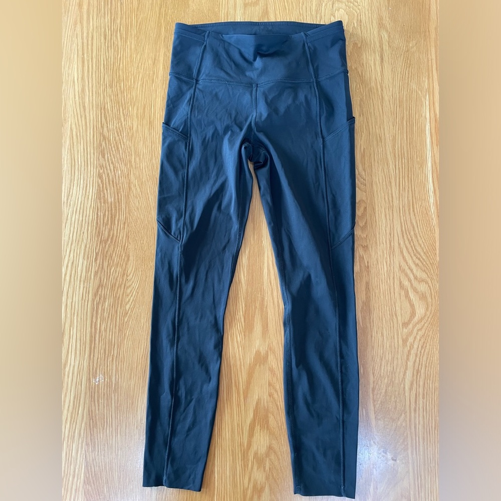 Lulu Lemon 3/4 length black leggings